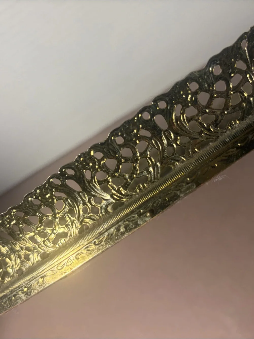 N/A ornate round
